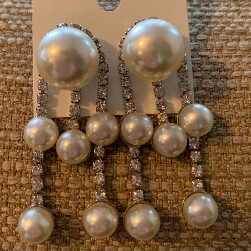 Pearl Diamond Earrings.